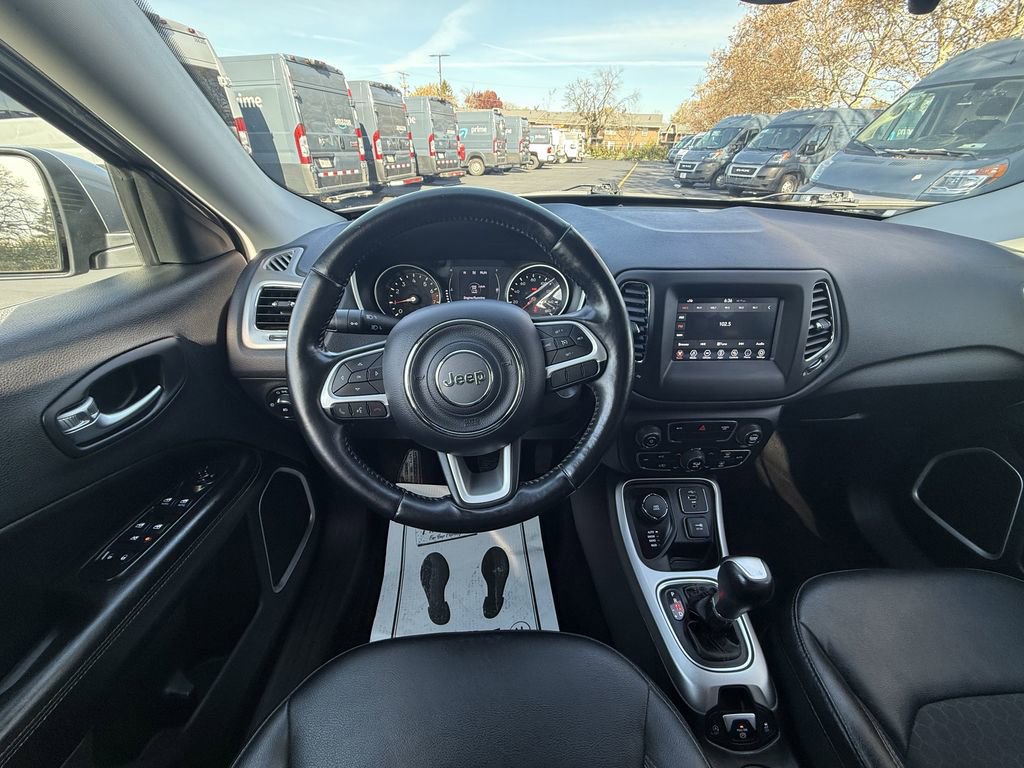 Used 2019 Jeep Compass Latitude w/ Cold Weather Group image 17