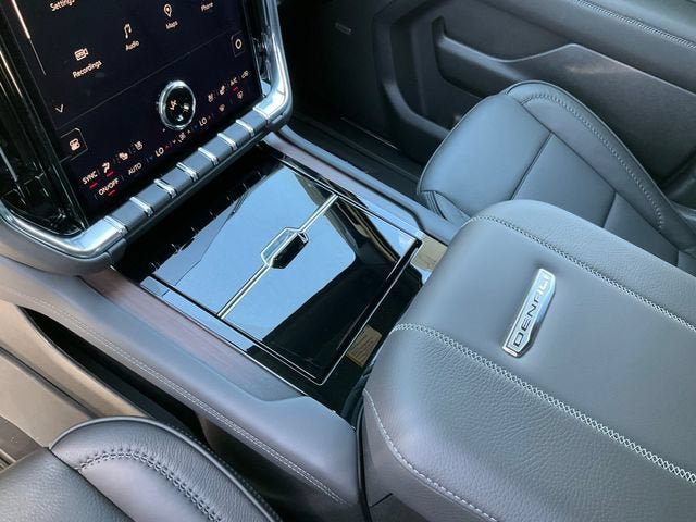 New 2026 GMC Yukon Denali w/ Sun & Power Step Package AWD/4WD image 13