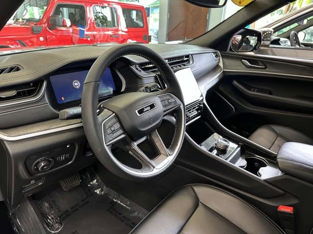 Used 2024 Jeep Grand Cherokee Limited 4xe image 21