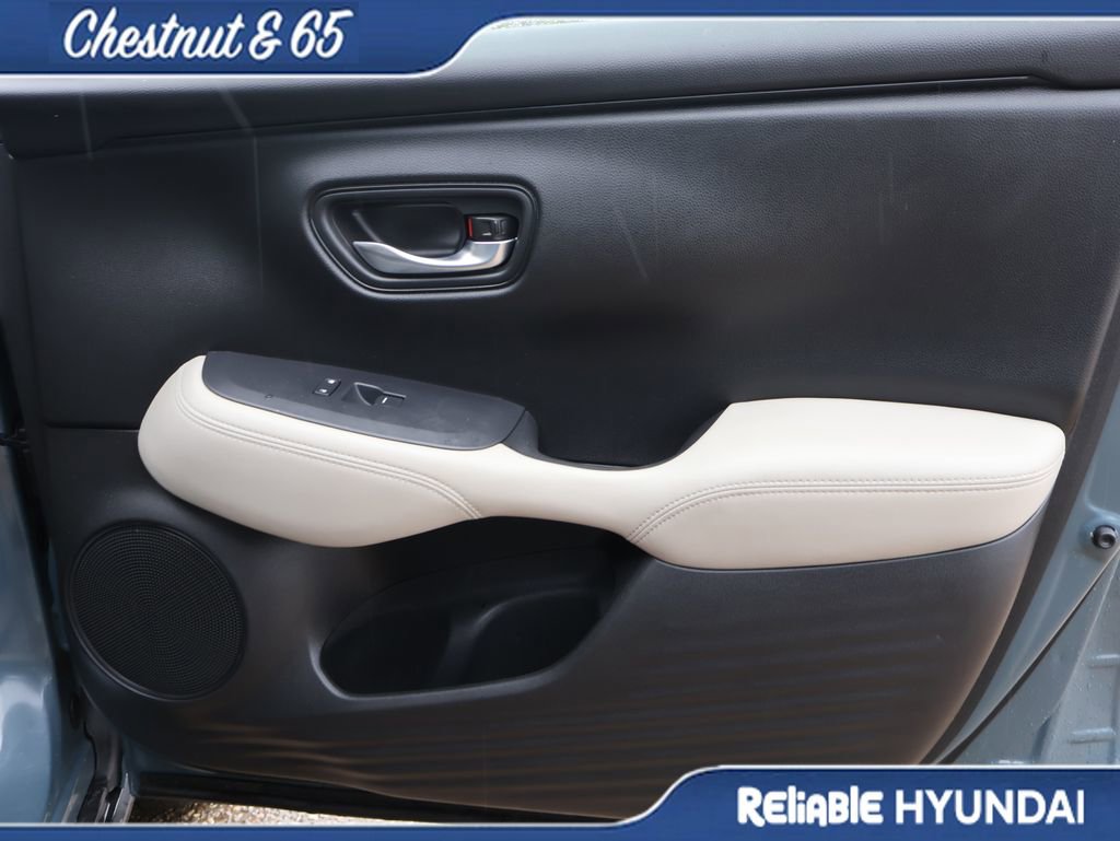 Used 2025 Honda HR-V LX image 9