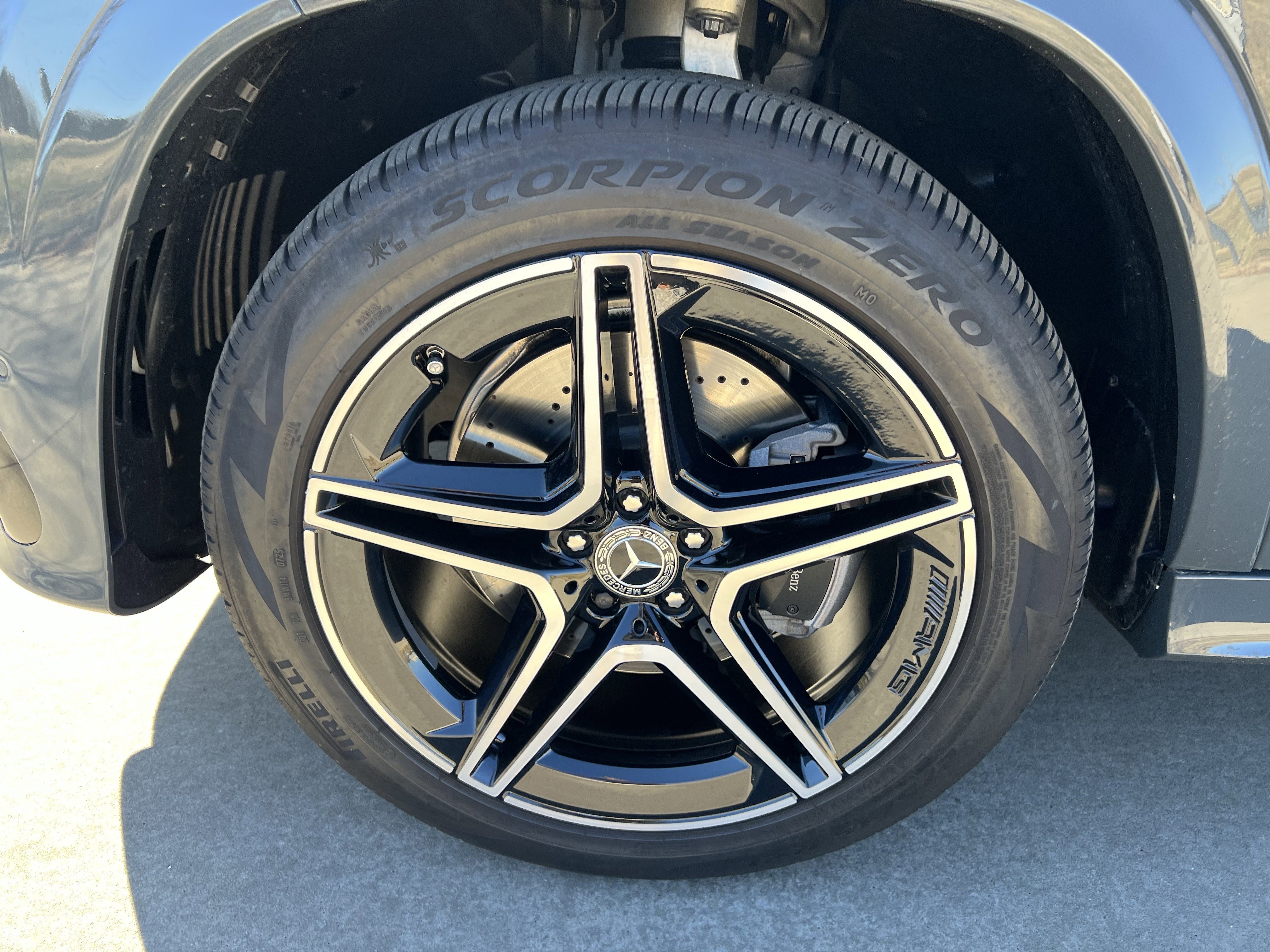 Used 2025 Mercedes-Benz GLS 450 4MATIC image 13