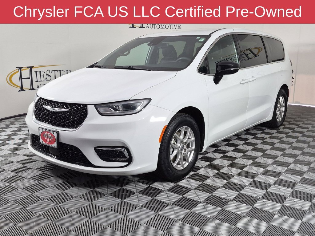 Certified 2025 Chrysler Pacifica Select FWD image 10