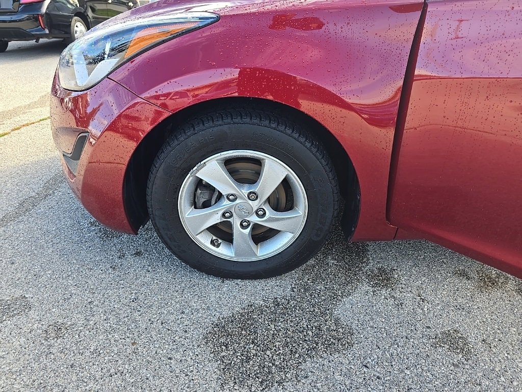Used 2014 Hyundai Elantra SE image 26