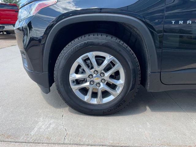Used 2021 Chevrolet Traverse LS FWD image 16
