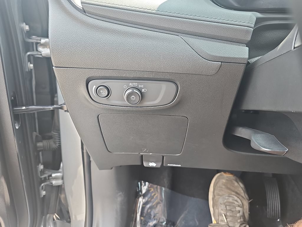 Certified 2024 Buick Encore GX Preferred w/ Comfort Package FWD image 31