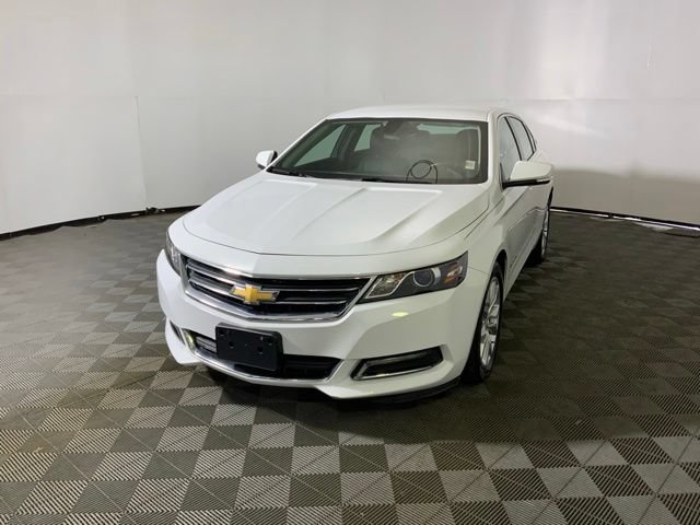 Used 2018 Chevrolet Impala LT FWD image 2