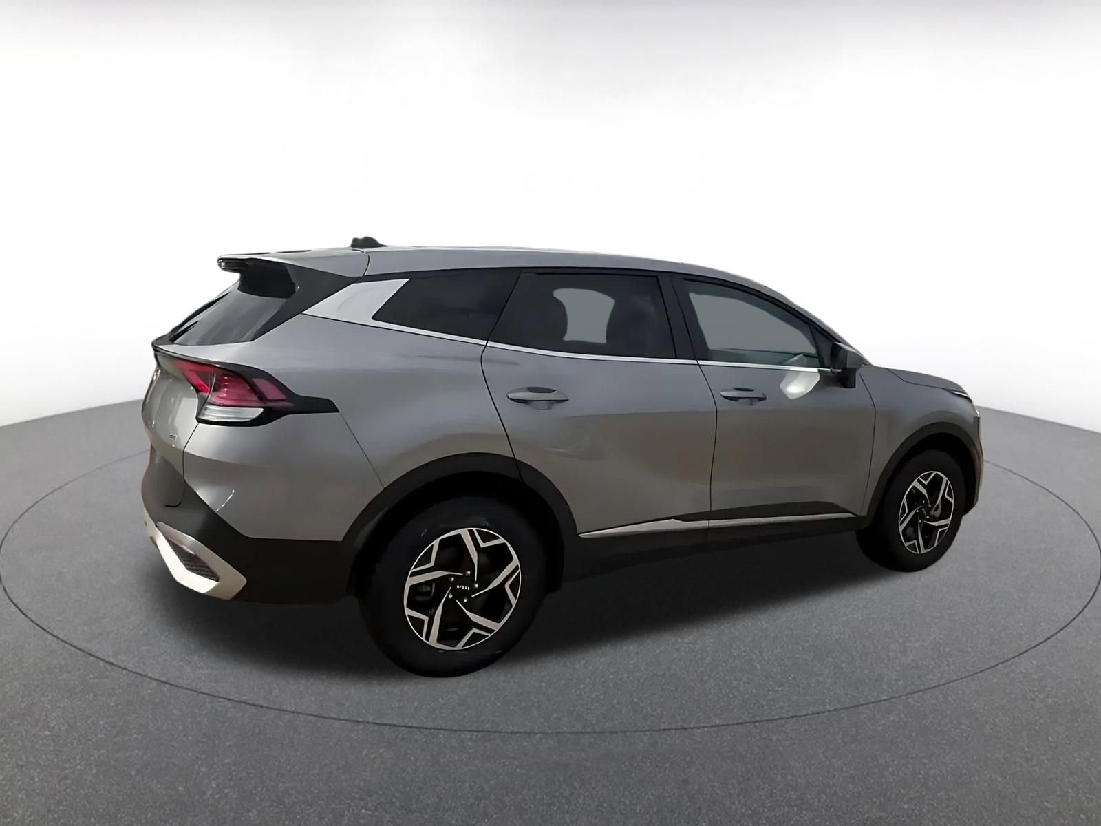 Used 2024 Kia Sportage LX image 15