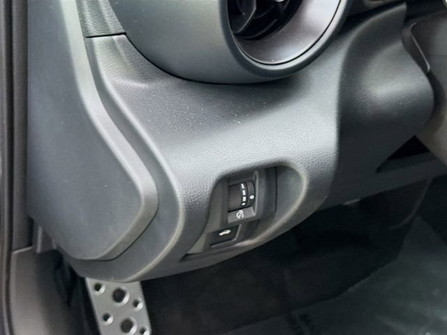 Used 2024 Toyota GR86 Premium image 10