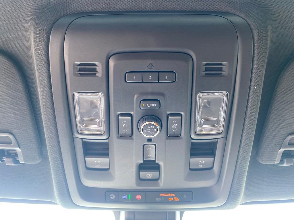 Used 2022 Chevrolet Tahoe High Country w/ LPO, Illumination Package AWD/4WD image 21