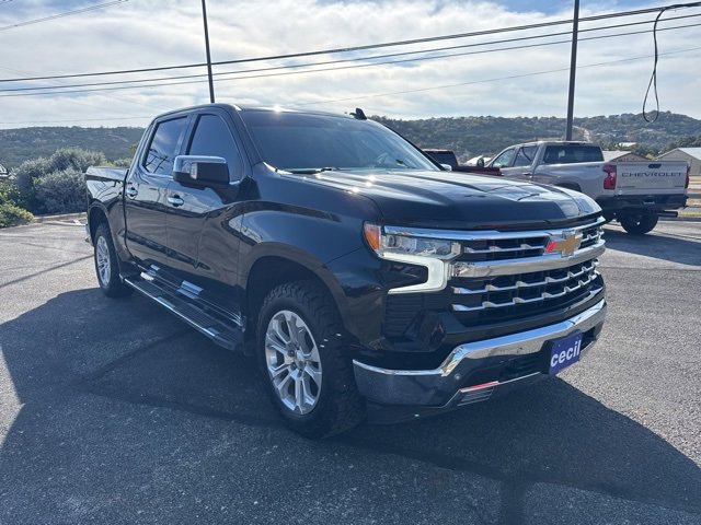 Used 2022 Chevrolet Silverado 1500 LTZ w/ LTZ Premium Package image 3