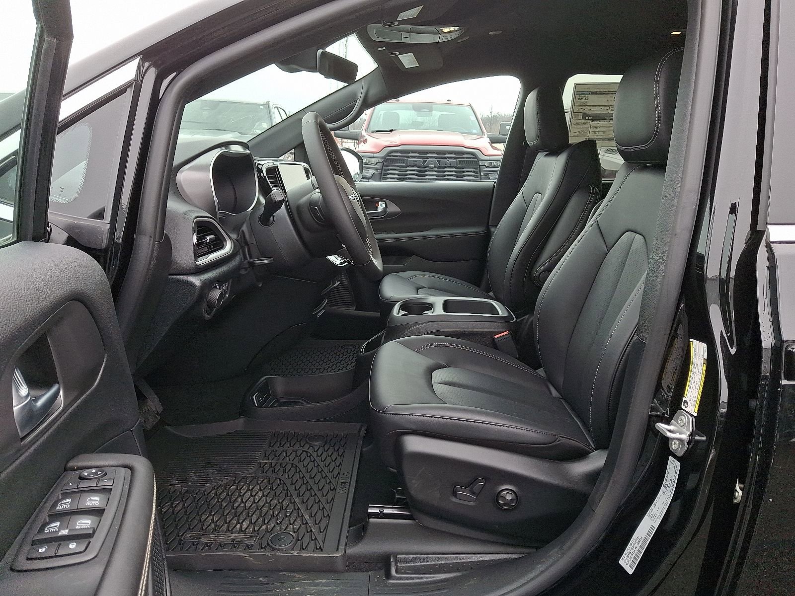 New 2026 Chrysler Voyager LX FWD image 9