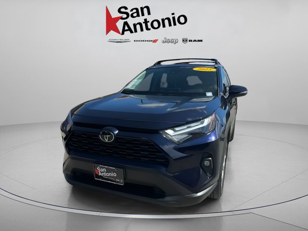 Used 2025 Toyota RAV4 XLE Premium FWD image 5