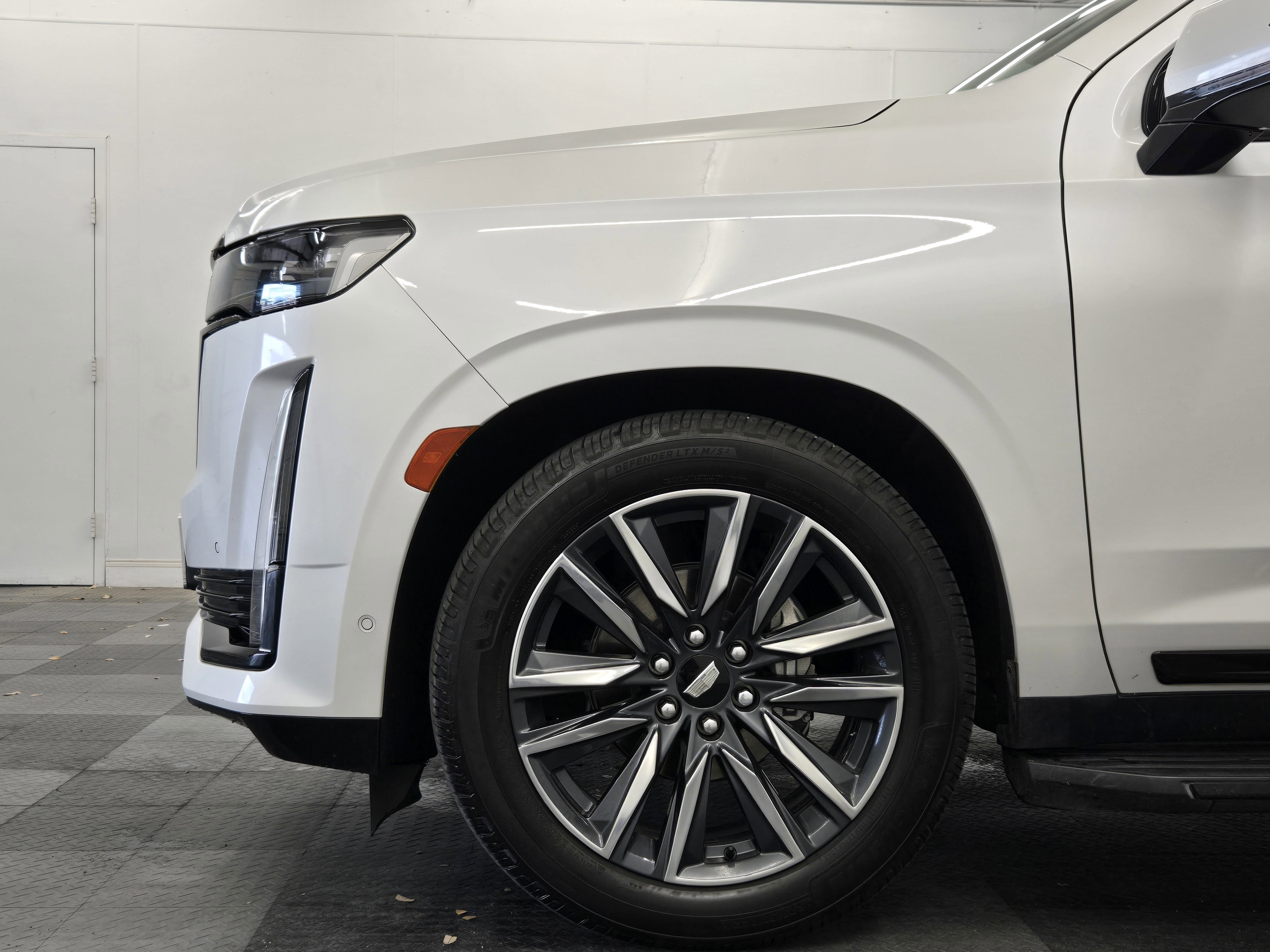 Used 2021 Cadillac Escalade Sport w/ Driver Assist Tech Package AWD/4WD image 9