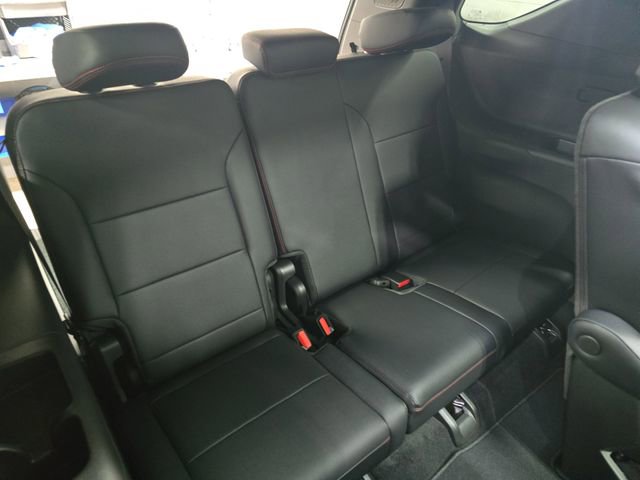 New 2026 Chevrolet Traverse Z71 w/ Driver Confidence Package image 14