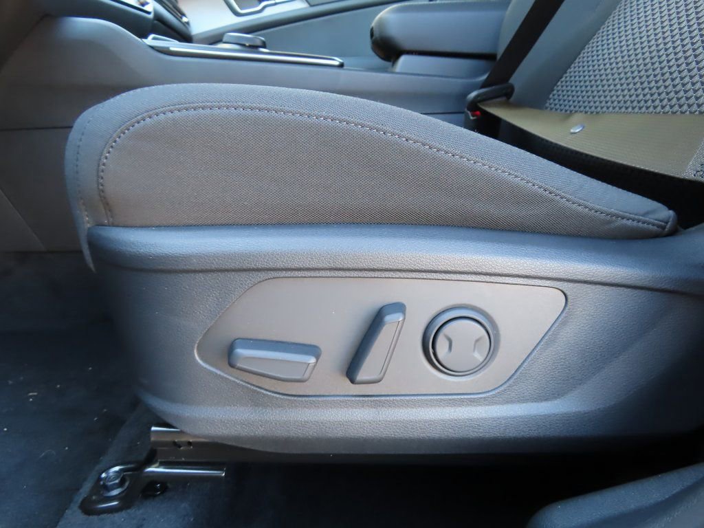 New 2026 Kia Sportage S image 8