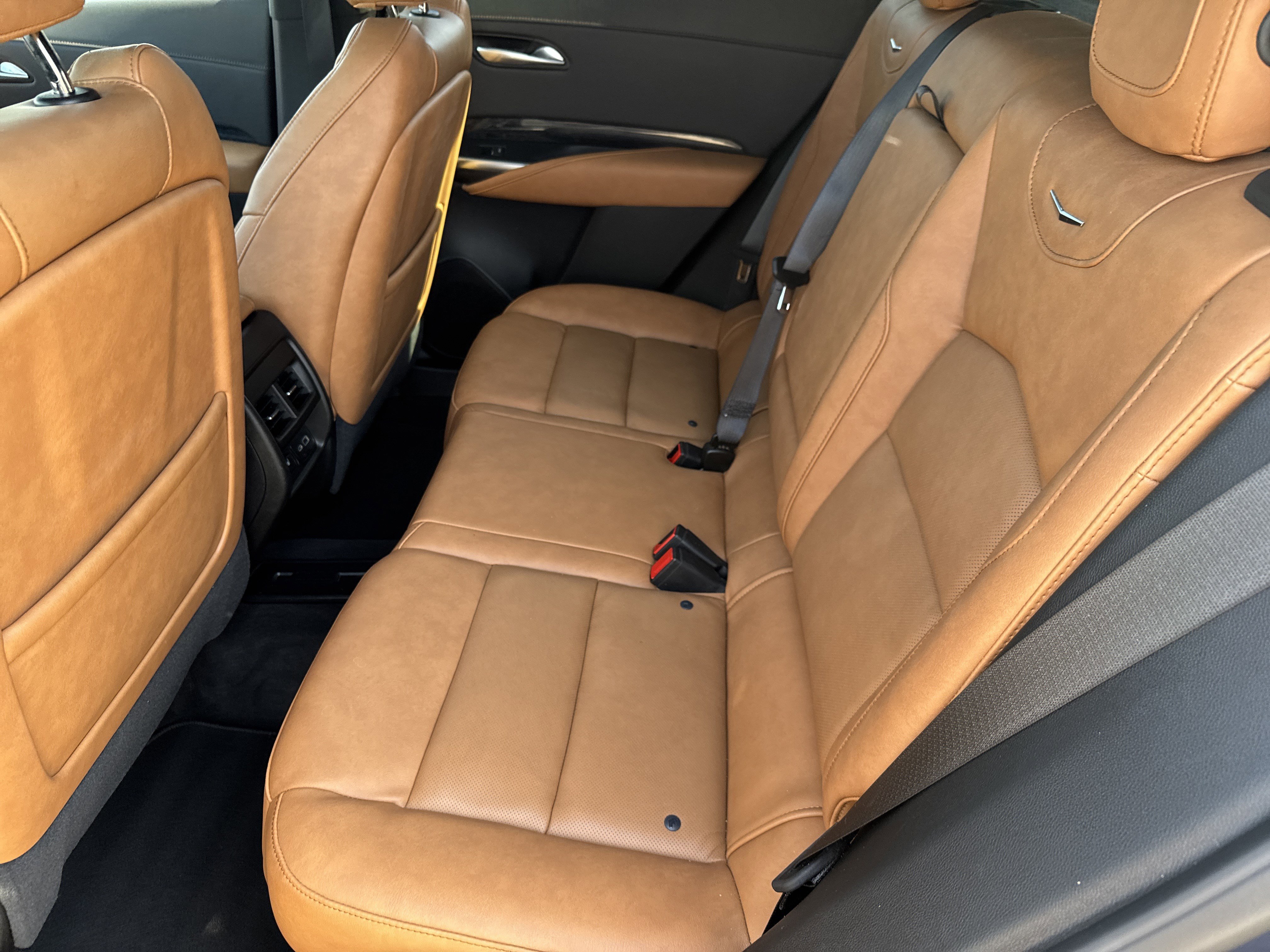 Used 2024 Cadillac XT4 Premium Luxury FWD image 11