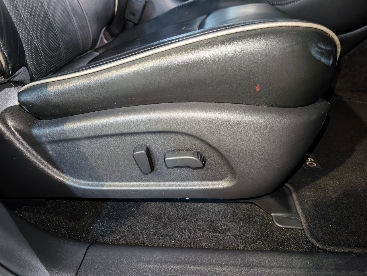 Used 2016 INFINITI QX60 Luxe w/ Premium Plus Package image 32