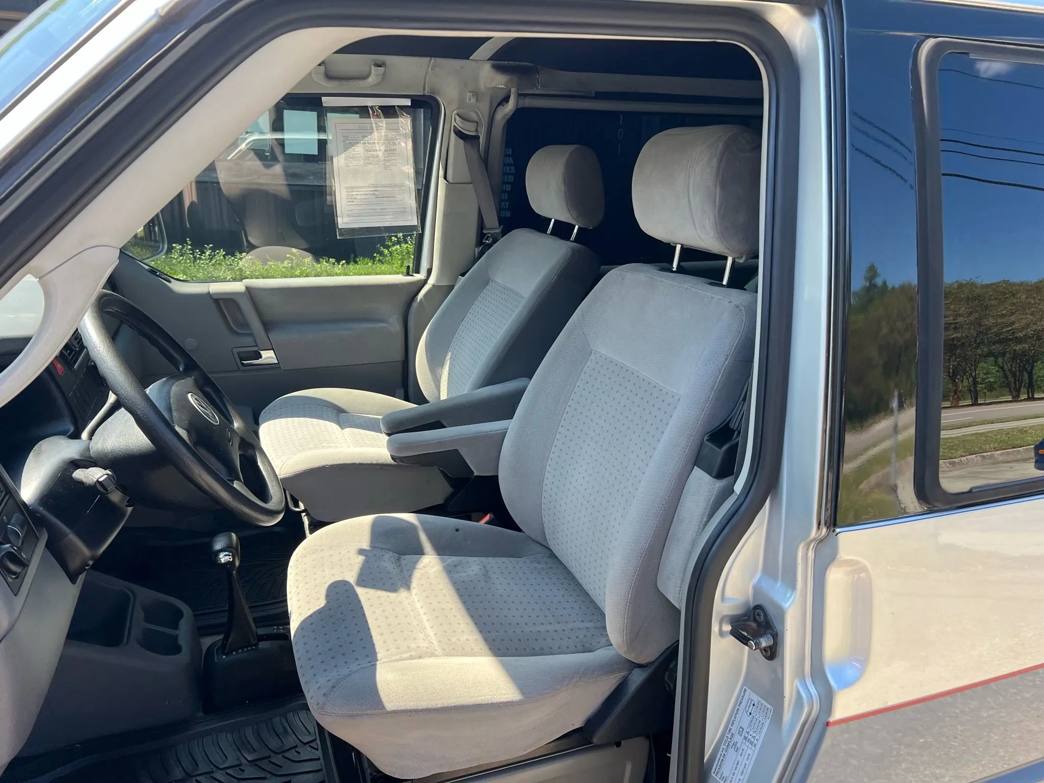 Used 2001 Volkswagen Eurovan image 11