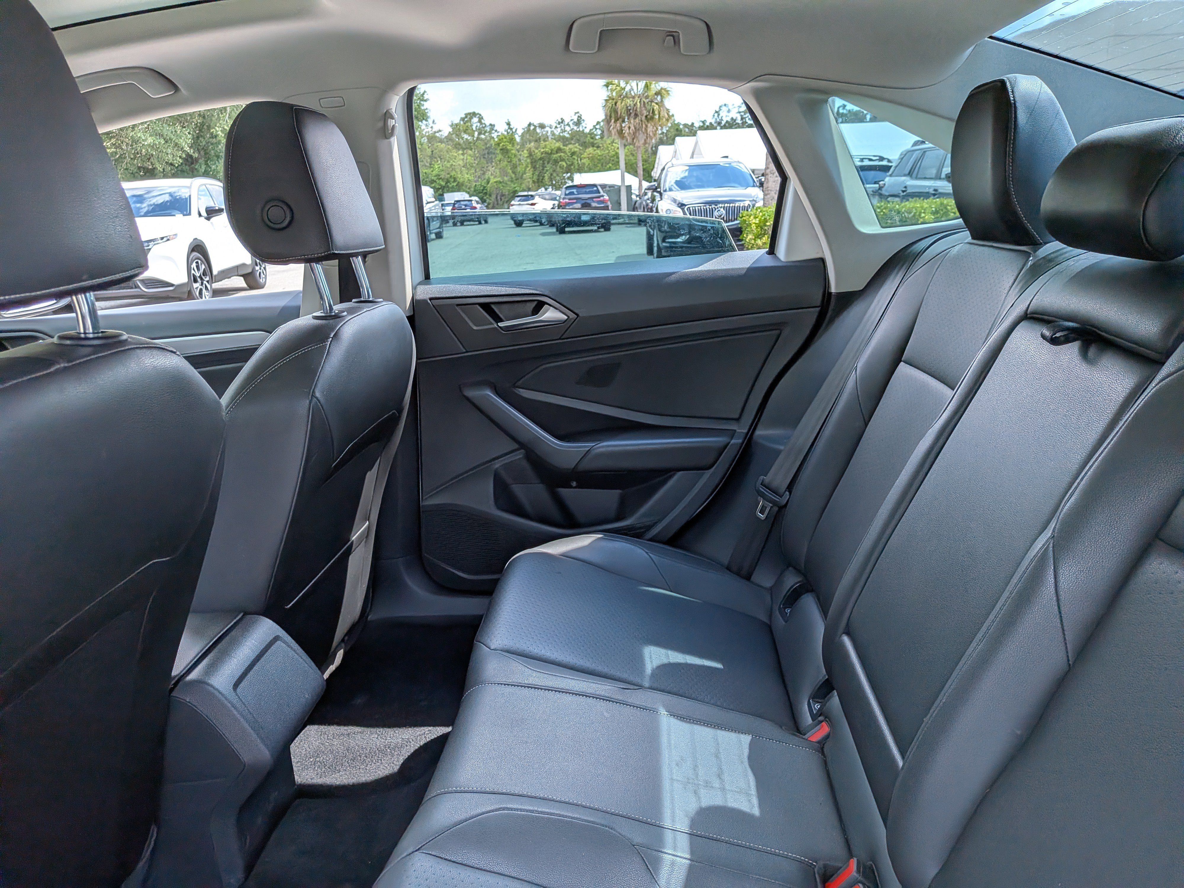 Used 2019 Volkswagen Jetta SE FWD image 13