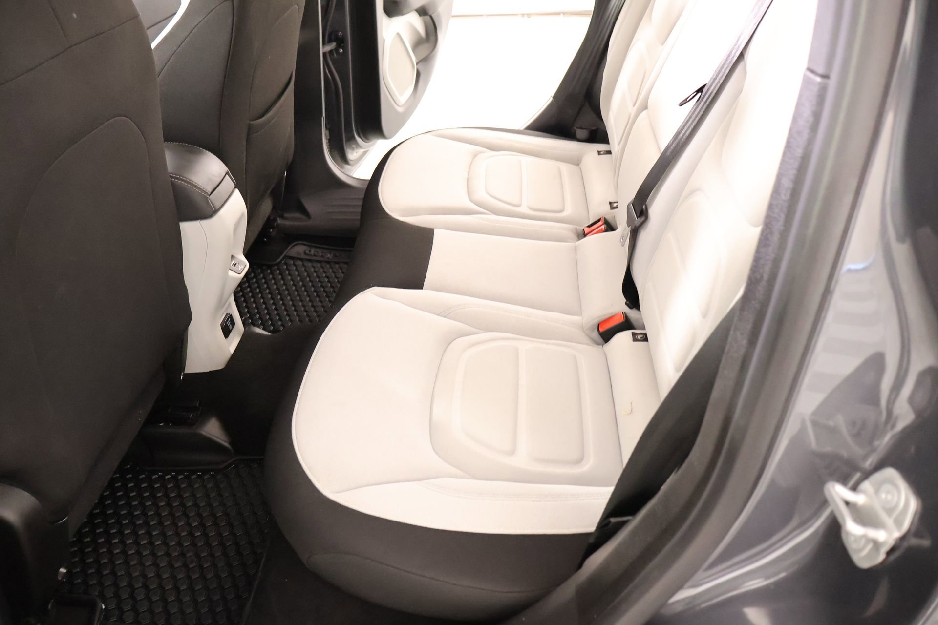 Used 2022 Jeep Renegade Latitude w/ Convenience Group image 14