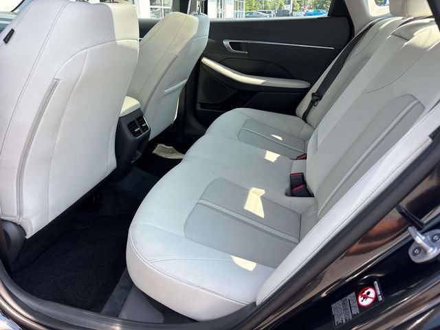 Certified 2023 Hyundai Sonata SEL w/ Convenience Package FWD image 11