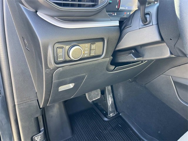 Used 2023 Ford Explorer XLT image 30