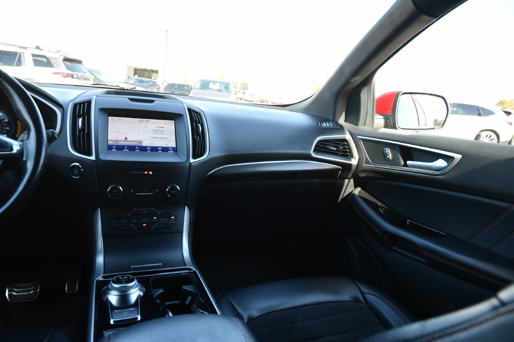 Used 2020 Ford Edge ST-Line FWD image 31