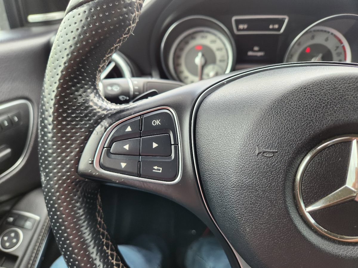 Used 2015 Mercedes-Benz CLA 250 image 22