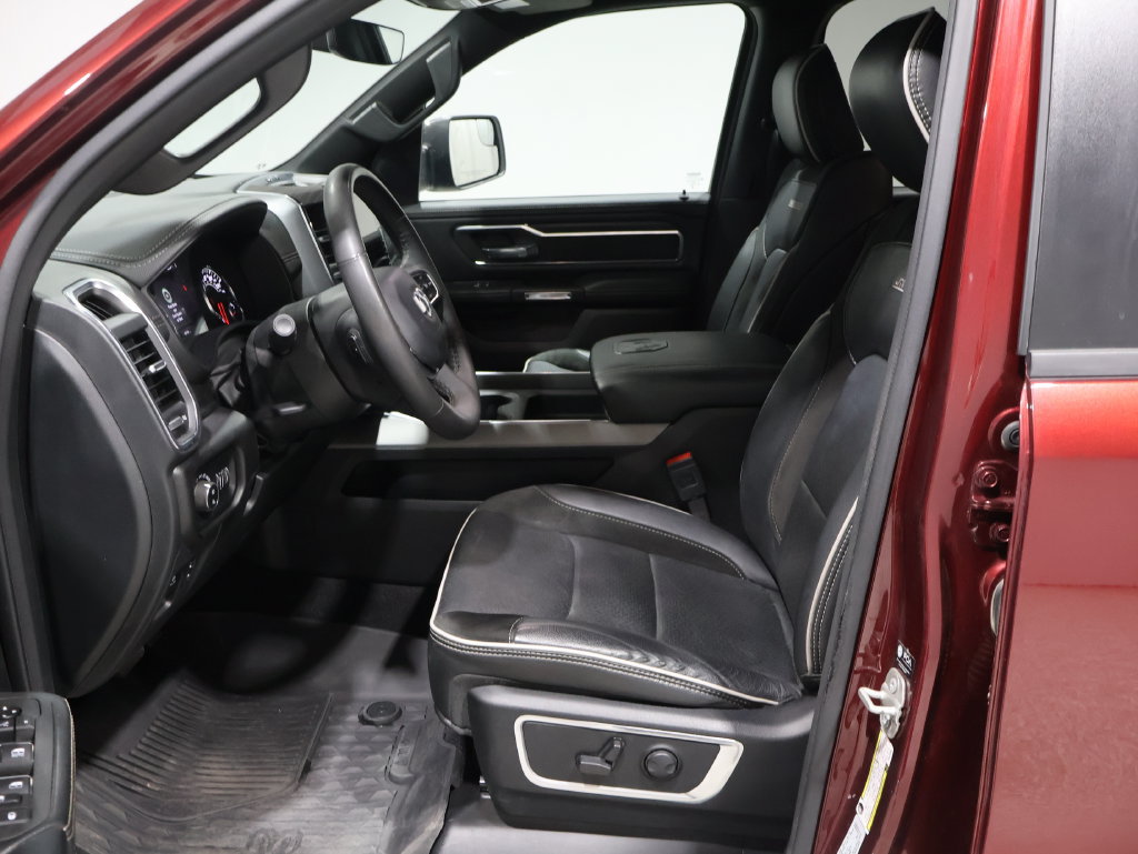 Used 2025 RAM 1500 Laramie AWD/4WD image 11