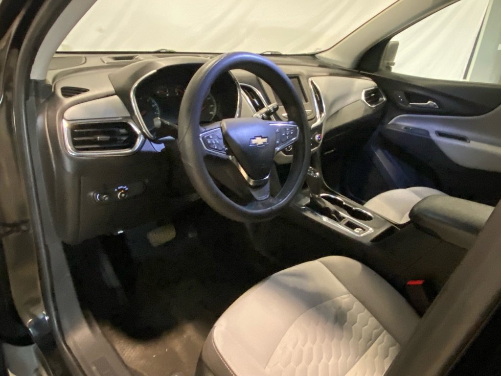 Used 2021 Chevrolet Equinox LS image 16