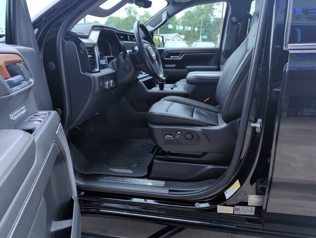 Used 2023 GMC Sierra 1500 Denali w/ Denali Reserve Package AWD/4WD image 12