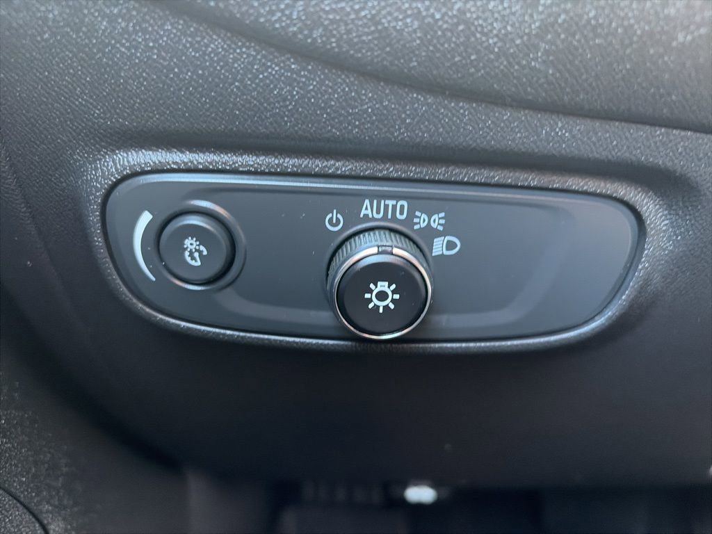 Certified 2024 Chevrolet Equinox LT w/ LPO, Floor Liner Package image 40