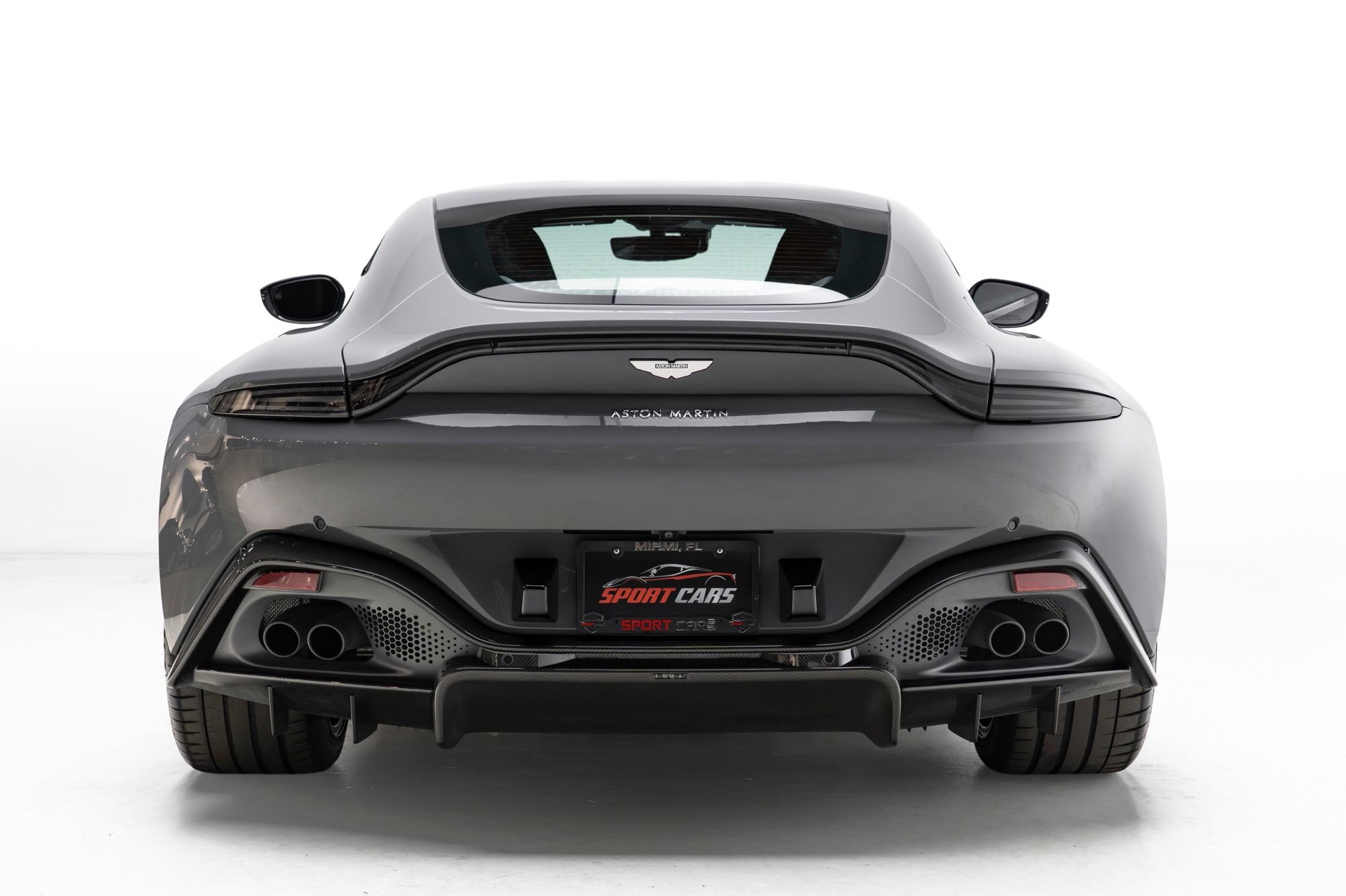 Used 2020 Aston Martin V8 Vantage AMR RWD image 9
