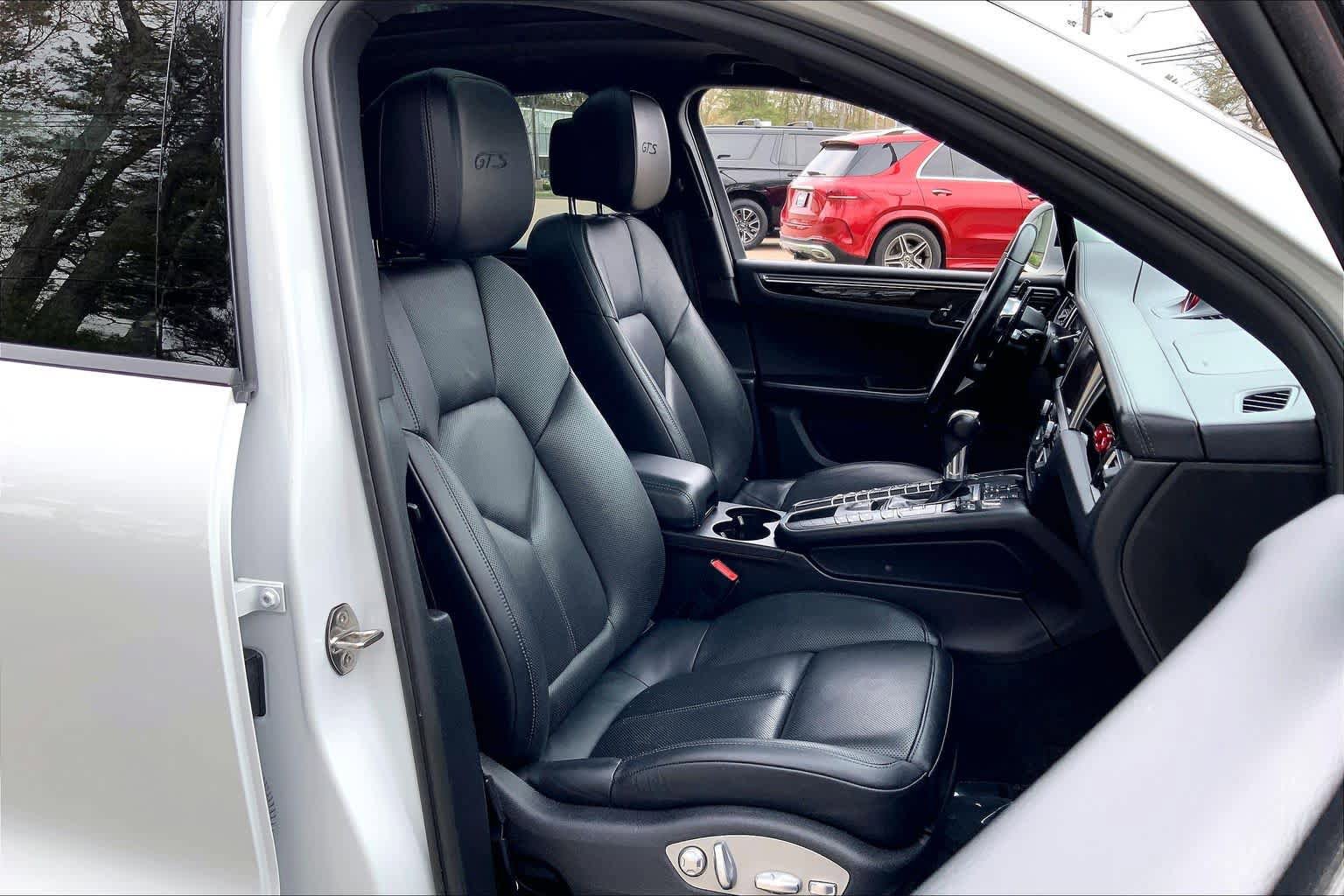Used 2021 Porsche Macan GTS AWD/4WD image 8