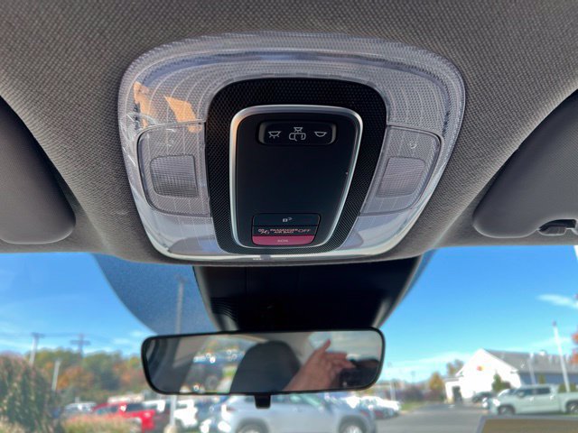 Used 2024 Hyundai Elantra SEL FWD image 25