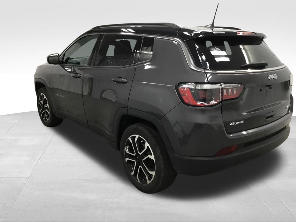 Used 2024 Jeep Compass Limited AWD/4WD image 34