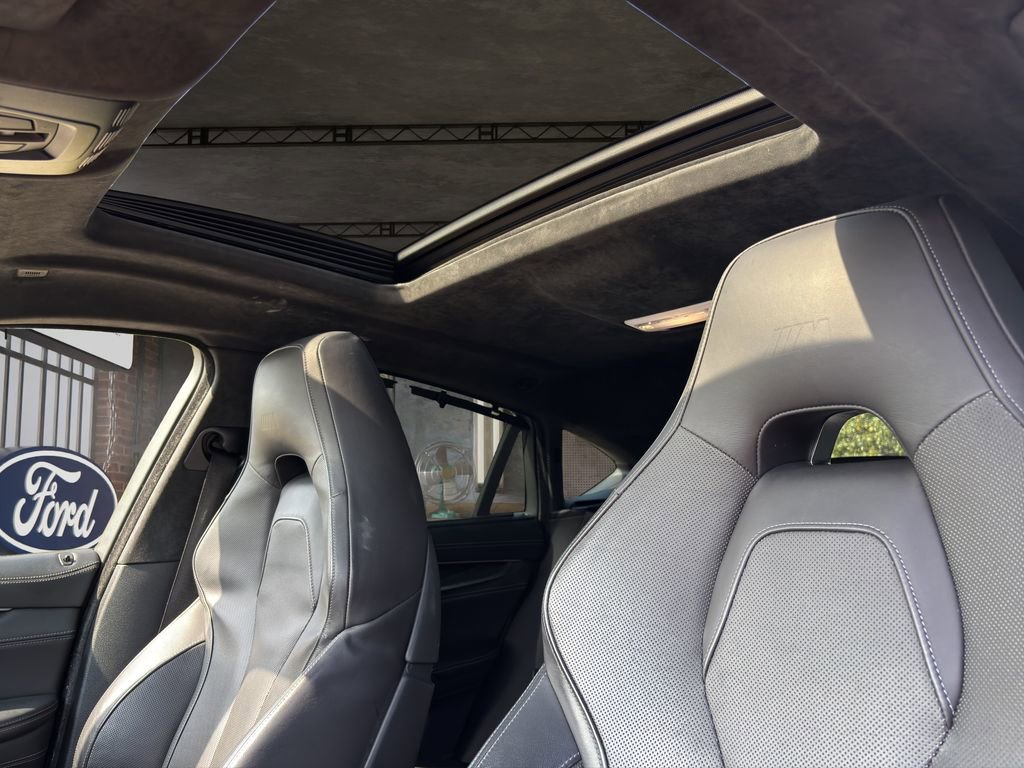 Used 2017 BMW X6 M image 16