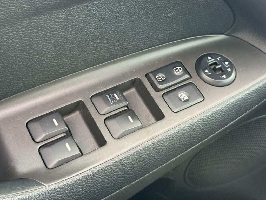 Used 2017 Kia Forte LX FWD image 25