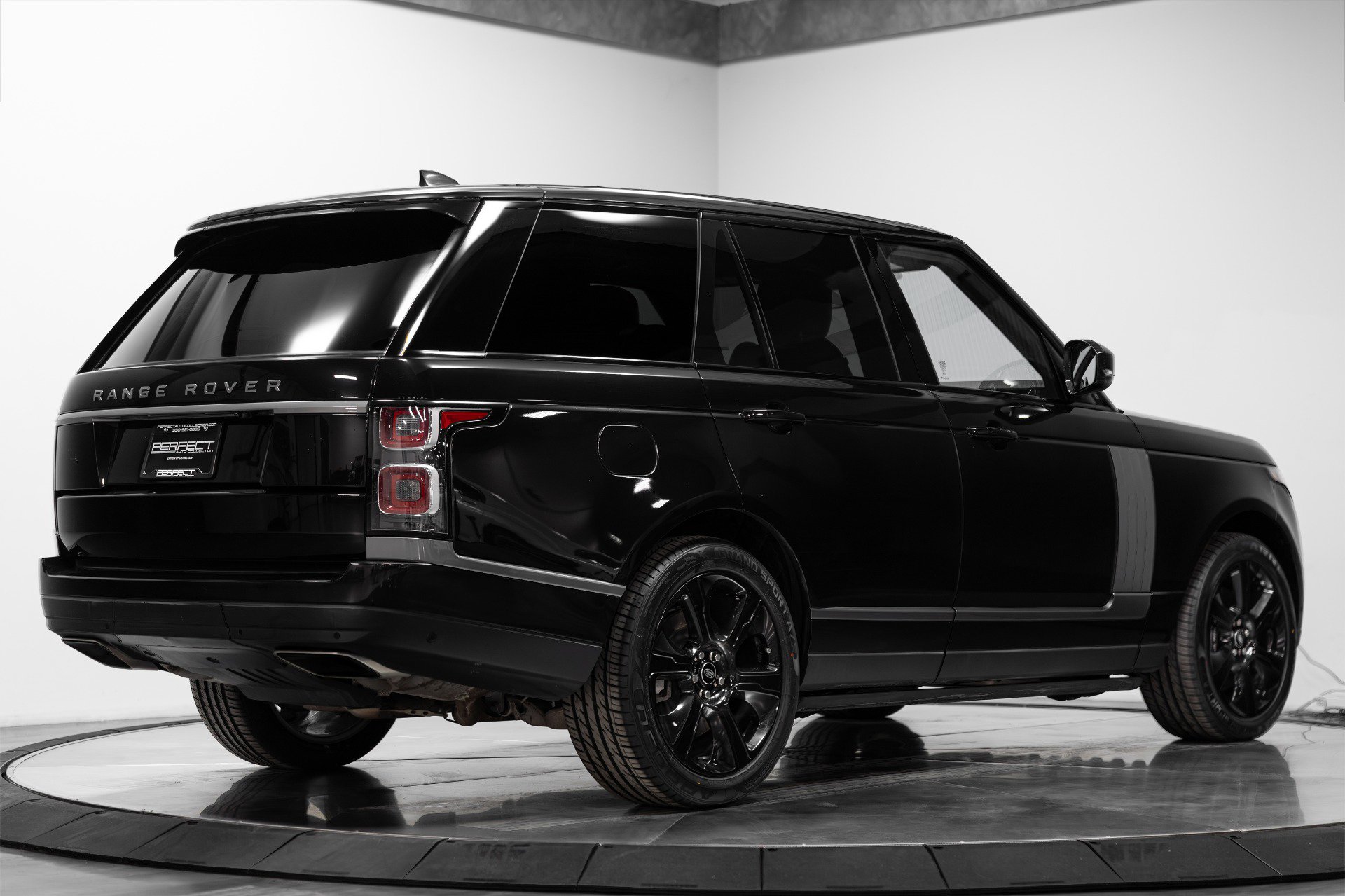 Used 2021 Land Rover Range Rover Westminster Edition image 13