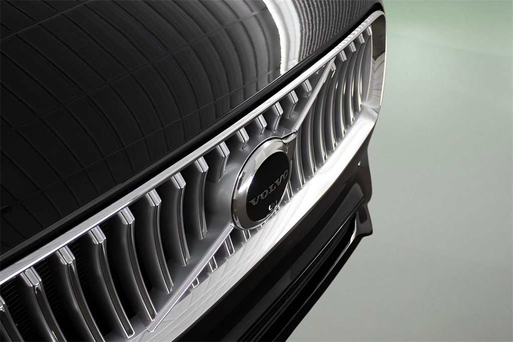 Certified 2025 Volvo XC90 T8 Plus w/ Protection Package Premier image 6