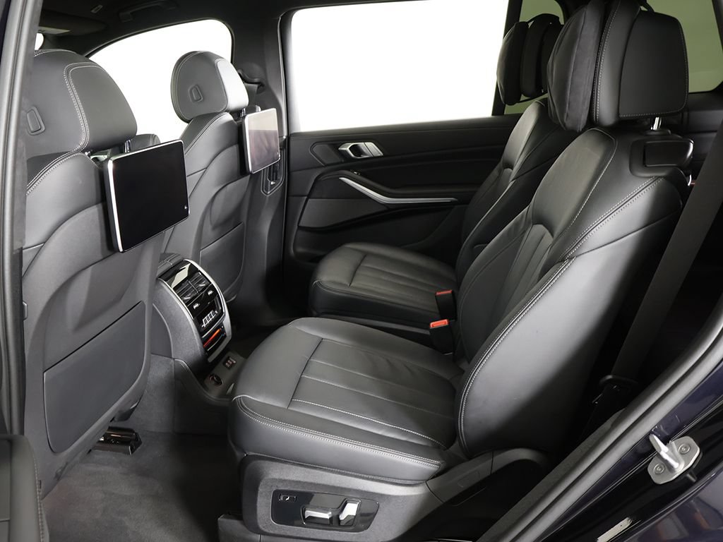 Used 2019 BMW X7 xDrive40i w/ M Sport Package AWD/4WD image 41