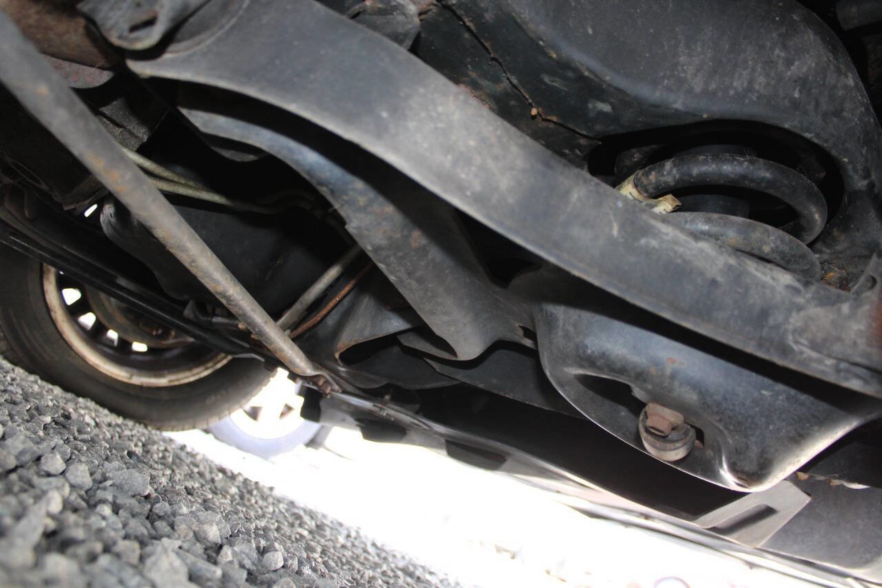 Used 1996 Lincoln Town Car Signature image 37