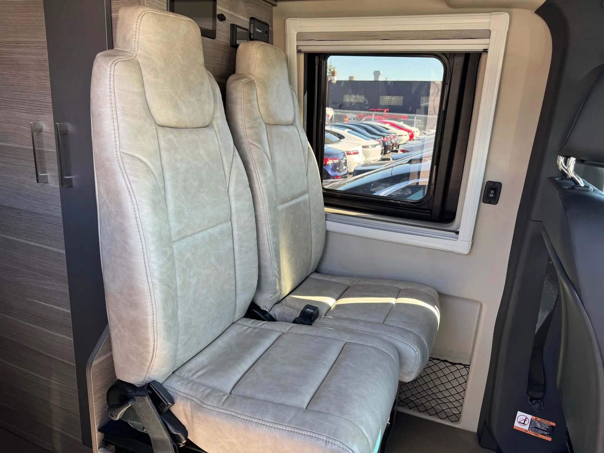 Used 2022 Mercedes-Benz Sprinter 2500 image 31