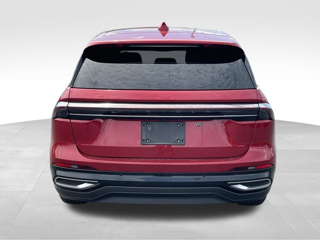 Used 2024 Lincoln Nautilus Premier AWD/4WD image 9
