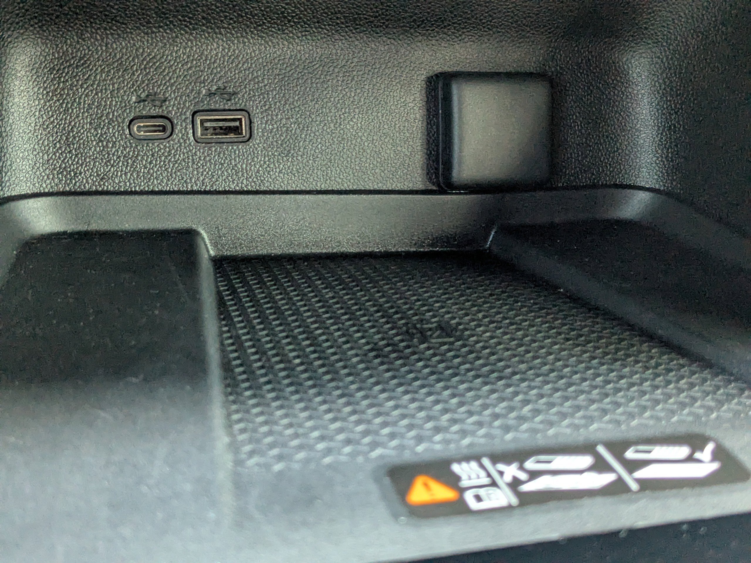 Used 2025 Chevrolet Traverse LT w/ Driver Confidence Package image 26