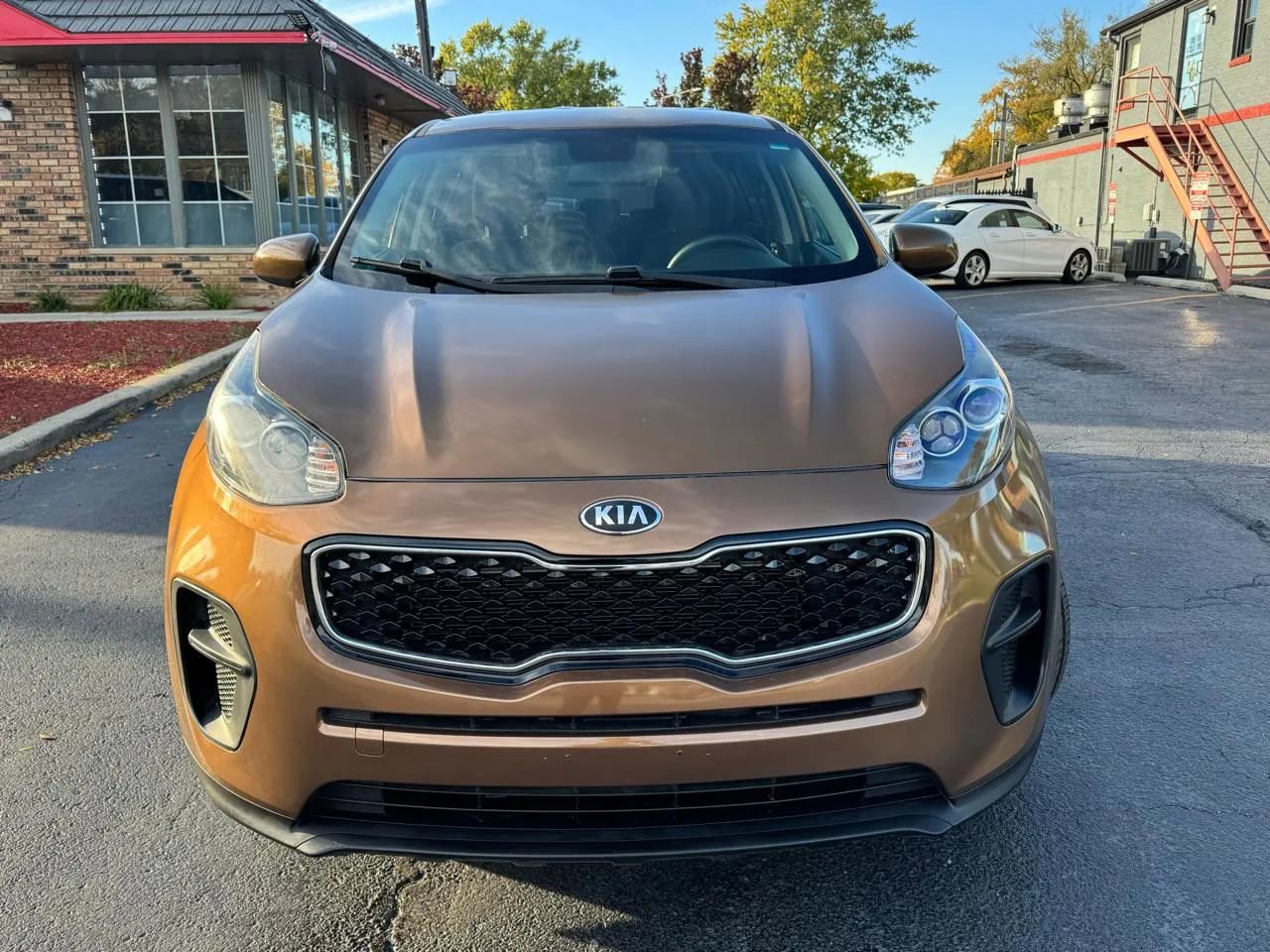Used 2018 Kia Sportage LX image 3