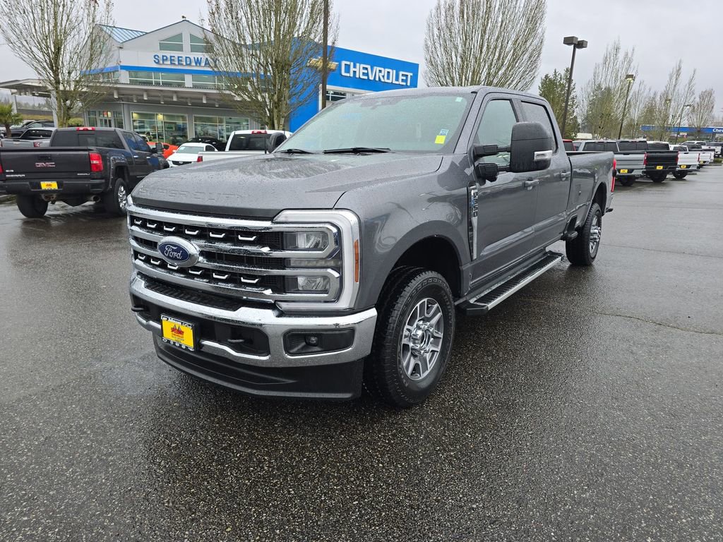 Used 2024 Ford F350 Lariat AWD/4WD image 2
