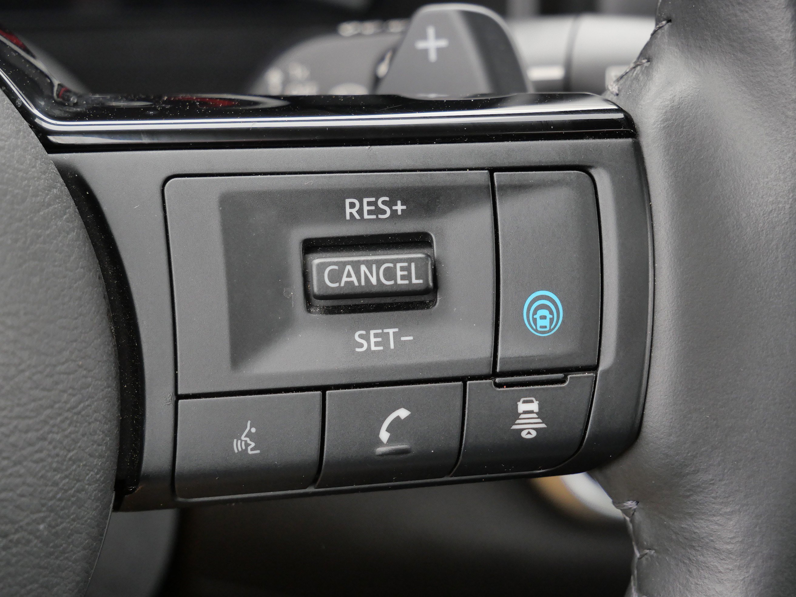 Used 2024 Nissan Rogue Platinum w/ Platinum Premium Package AWD/4WD image 31