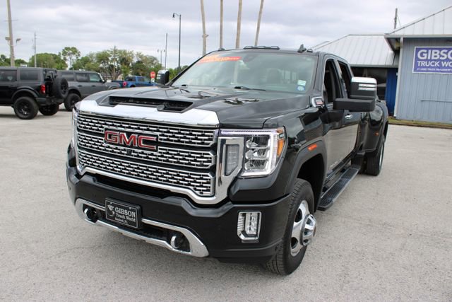 Used 2022 GMC Sierra 3500 Denali w/ Denali Ultimate Package AWD/4WD image 3