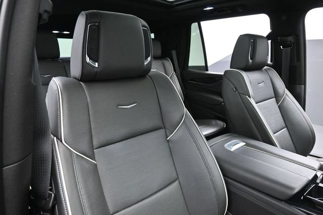 Used 2024 Cadillac Escalade Sport AWD/4WD image 33